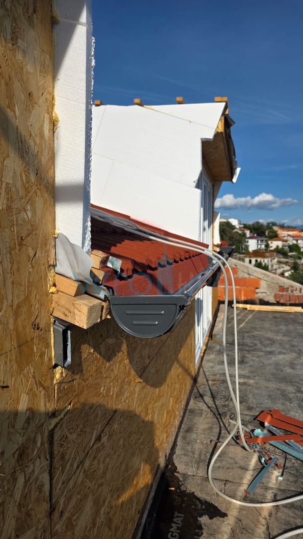 Kastav, Ćikovići, prostrani dvosobni stan od 105m2, pogled na more, prodaja