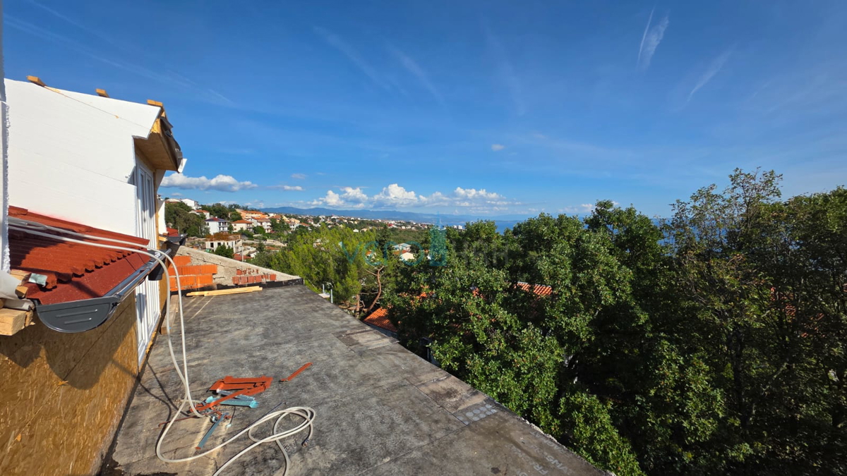 Kastav, Ćikovići, prostrani dvosobni stan od 105m2, pogled na more, prodaja