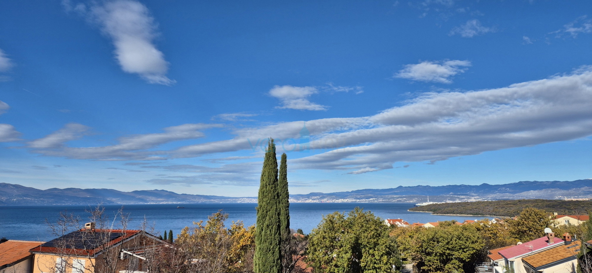 Njivice, otok Krk, stanovanje s prekrasnim pogledom na morje, prodaja