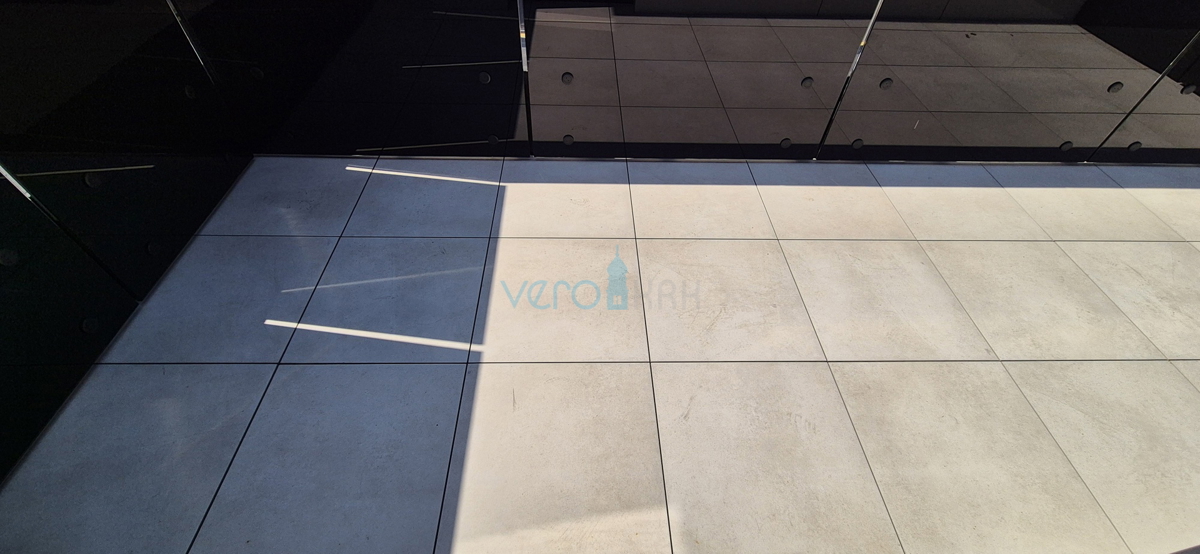 Crikvenica, novogradnja, stanovanje 19 m2 v drugem nadstropju, dvigalo, prodaja