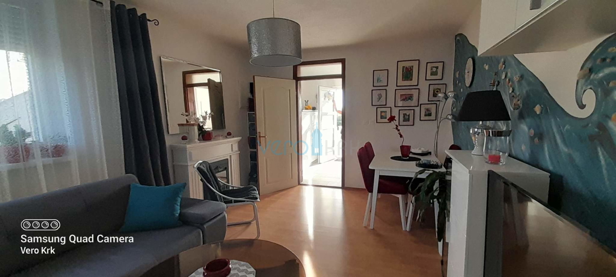 Krk, širše območje, apartma 55m2, vrt 59m2, razgled, prodaja