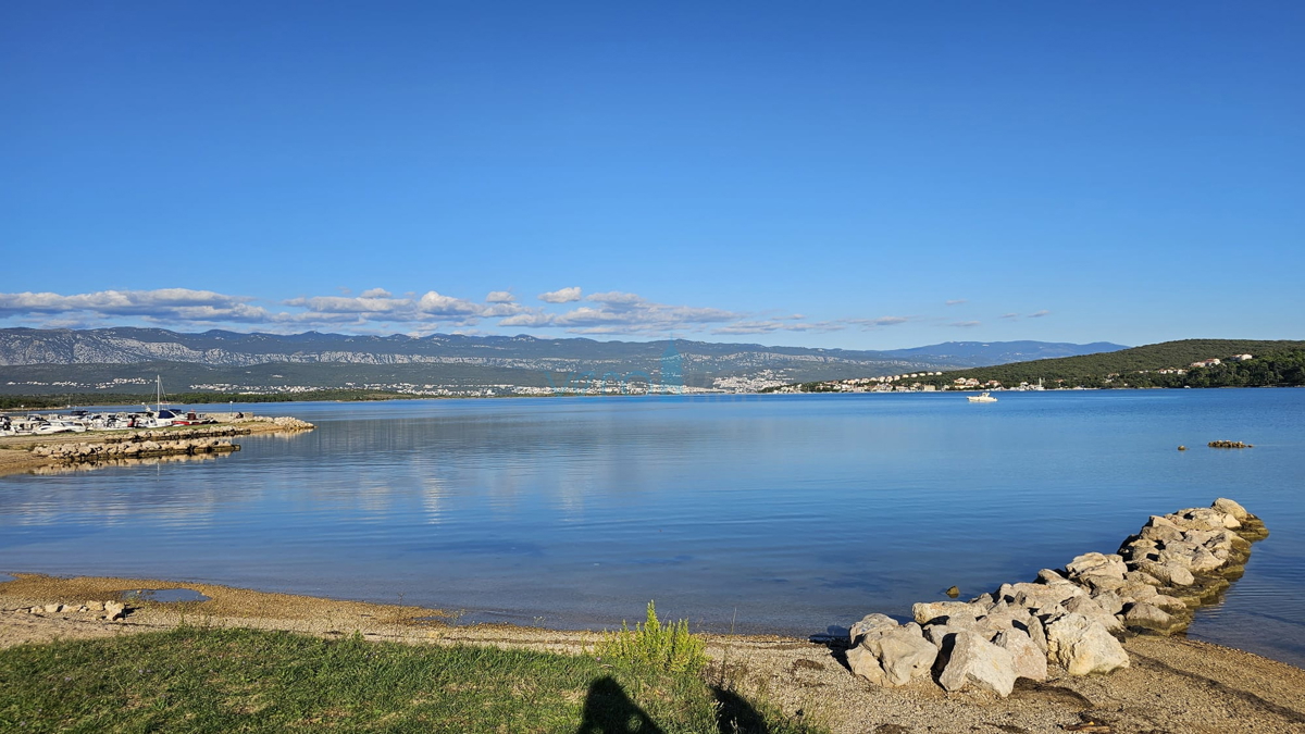 Uvala Soline, Čižići, 2-sobni apartmaji s terasami v novogradnji 320m od plaže, prodamo