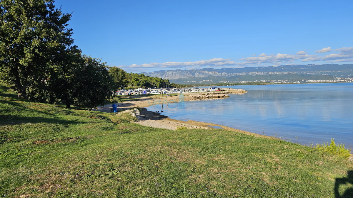 Uvala Soline, Čižići, 2-sobni apartmaji s terasami v novogradnji 320m od plaže, prodamo