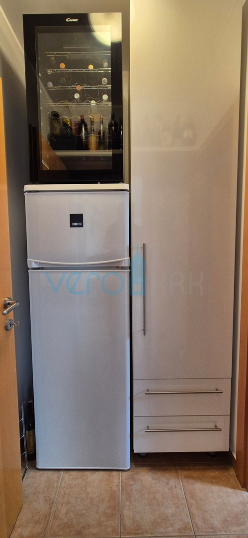 Mesto Krk, dvosobno stanovanje v pritličju, zemljišče 103 m2, prodaja