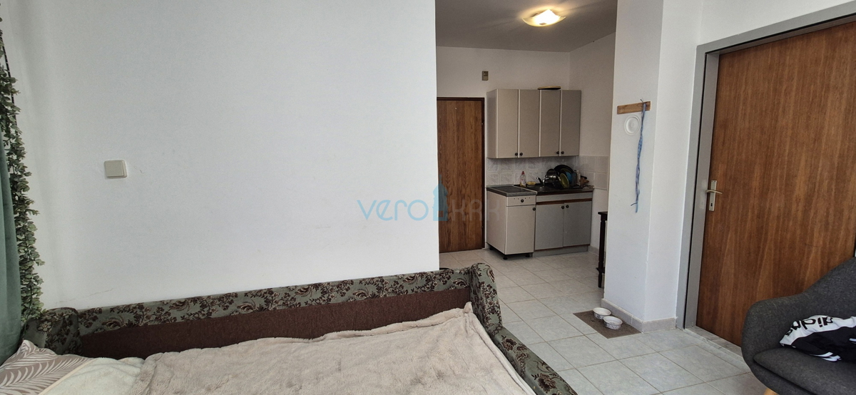 Mesto Krk, otok Krk, enosobno stanovanje v pritličju, terasa, prodaja