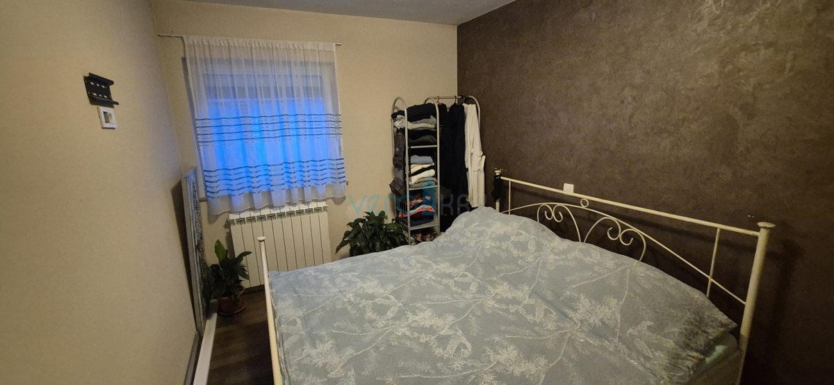 Šilo, otok Krk, dvosobno stanovanje v pritličju, vrt, prodaja