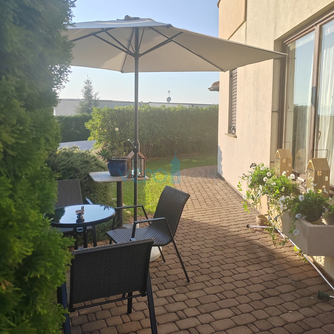 Otok Krk, Malinska, okolica, dvosobno stanovanje 72 m2, pritličje, vrt 96 m2, prodaja