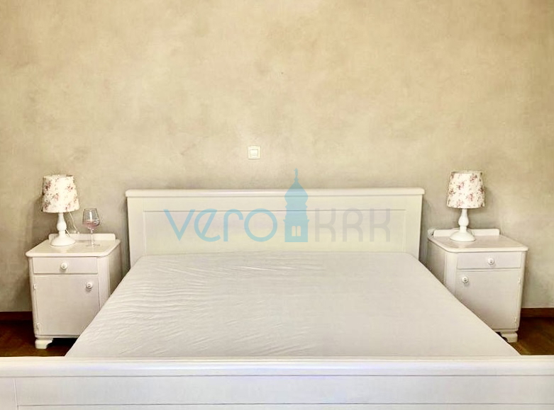 Krk, okolica, Dvojček 135m2 z bazenom in pogledom na morje, prodamo