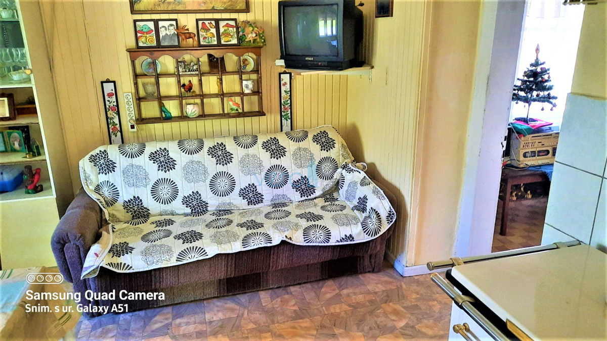 Brod Moravice - samostojna hiša z dvema apartmajema in veliko zemljišča, prodamo