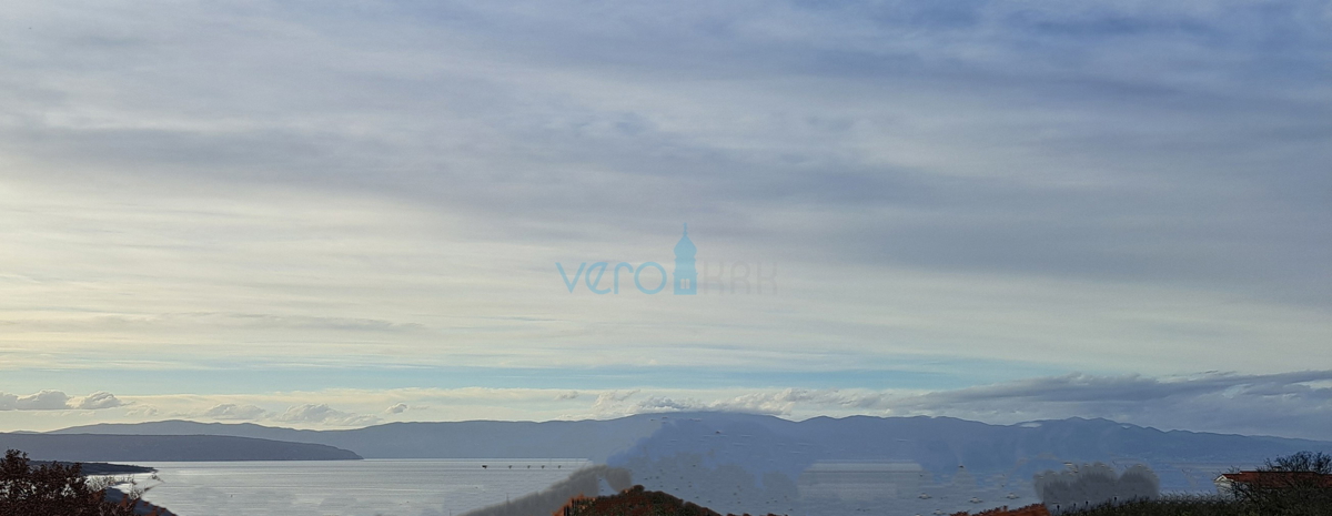 Malinska, otok Krk, gradbeno zemljišče 852 m2 z razgledom na morje, prodaja
