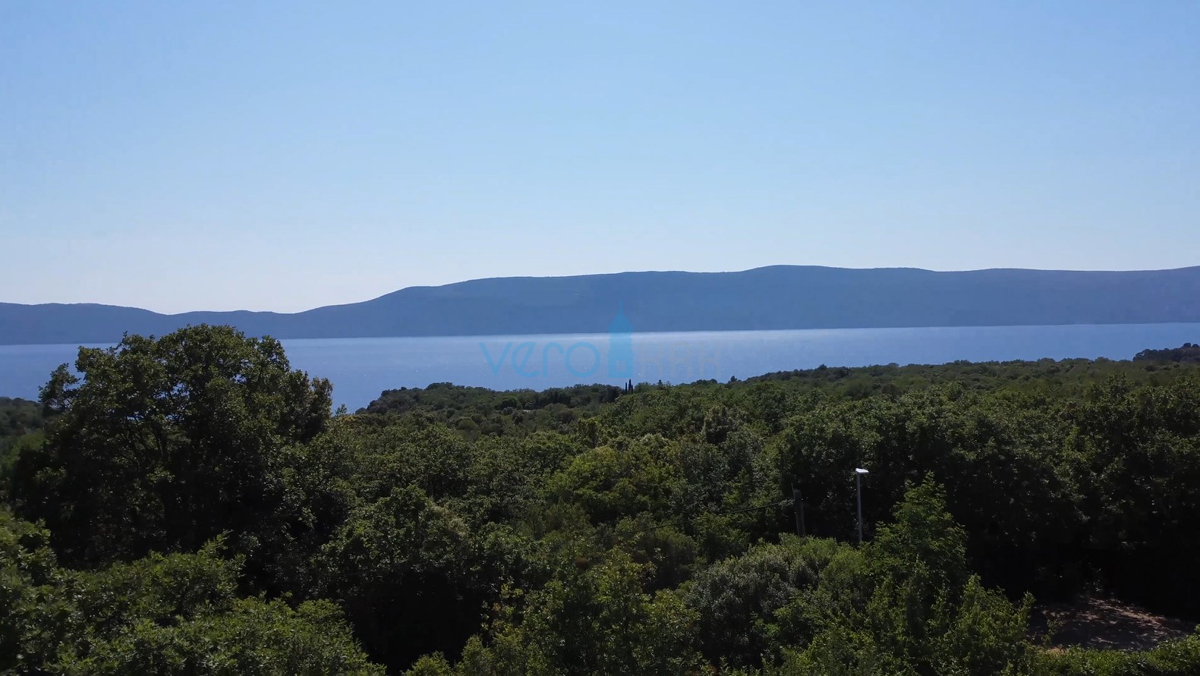 Mesto Krk, širše območje, gradbeno zemljišče 828m2, gradbeno dovoljenje, pogled na morje, prodaja