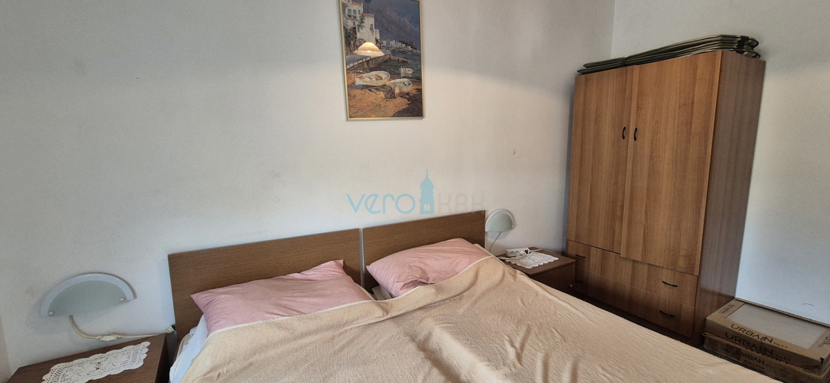 Mesto Krk, otok Krk, dvojna kuća s 3 stanovanja, pogled, zemljište, prodaja