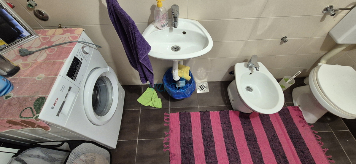 Mesto Krk, otok Krk, dvojna kuća s 3 stanovanja, pogled, zemljište, prodaja