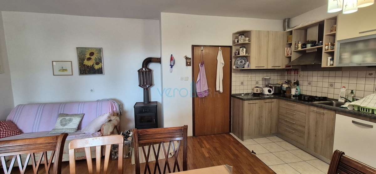 Mesto Krk, otok Krk, dvojna kuća s 3 stanovanja, pogled, zemljište, prodaja