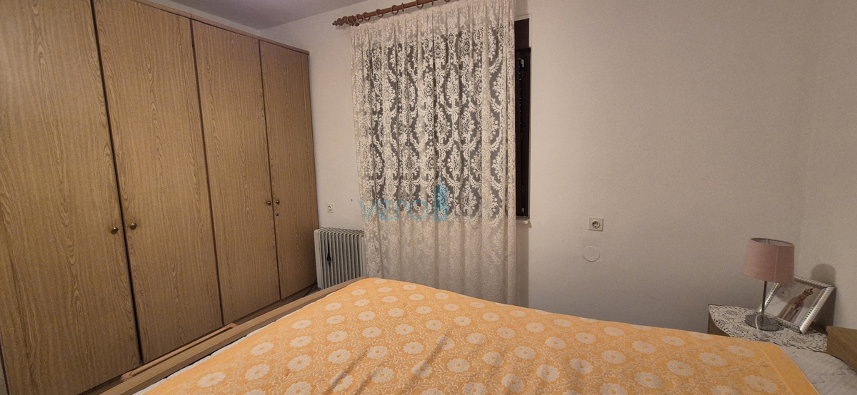 Mesto Krk, otok Krk, dvojna kuća s 3 stanovanja, pogled, zemljište, prodaja
