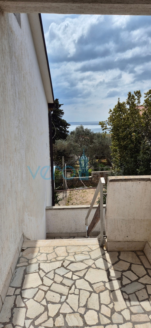 Mesto Krk, otok Krk, dvojna kuća s 3 stanovanja, pogled, zemljište, prodaja