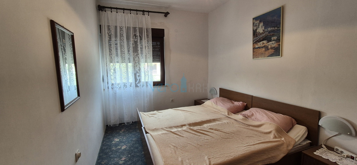 Mesto Krk, otok Krk, dvojna kuća s 3 stanovanja, pogled, zemljište, prodaja