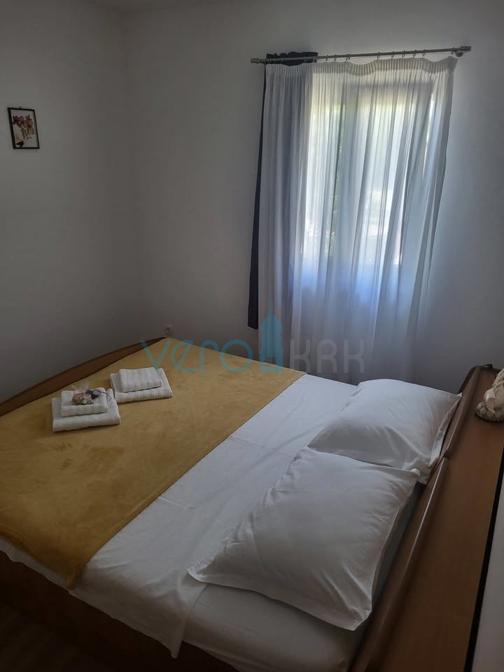 Otok Krk, Njivice, dvosobno stanovanje s teraso, skupaj 72,46 m2, pogled na morje, prodaja