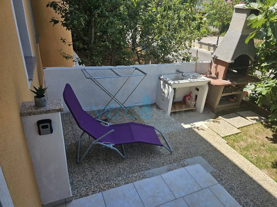 Otok Krk, Njivice, dvosobno stanovanje s teraso, skupaj 72,46 m2, pogled na morje, prodaja