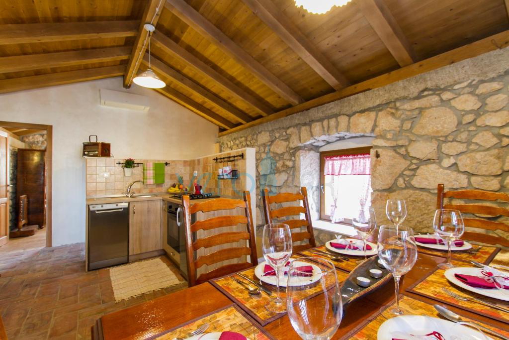 Opatija, Brseč, avtohtona vila z odprtim razgledom, prodaja