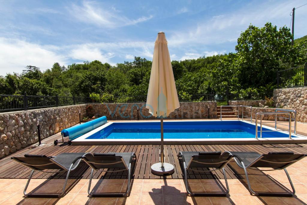 Opatija, Brseč, avtohtona vila z odprtim razgledom, prodaja