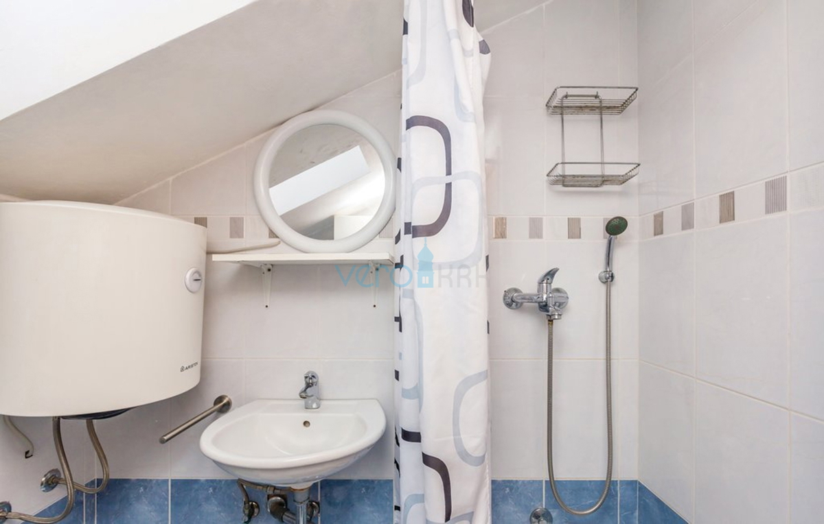 Čižići, otok Krk, dvonadstropno stanovanje 83 m2 z razgledom na morje, prodaja, najem