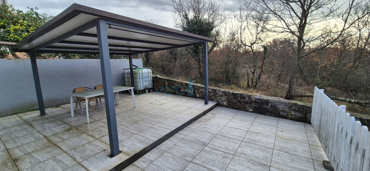 Istra, Buje, širša okolica, samostojna pritlična hiša na robu gradbene cone, prodaja