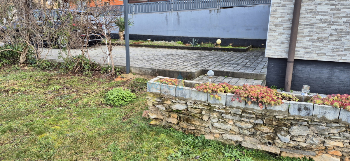 Istra, Buje, širša okolica, samostojna pritlična hiša na robu gradbene cone, prodaja