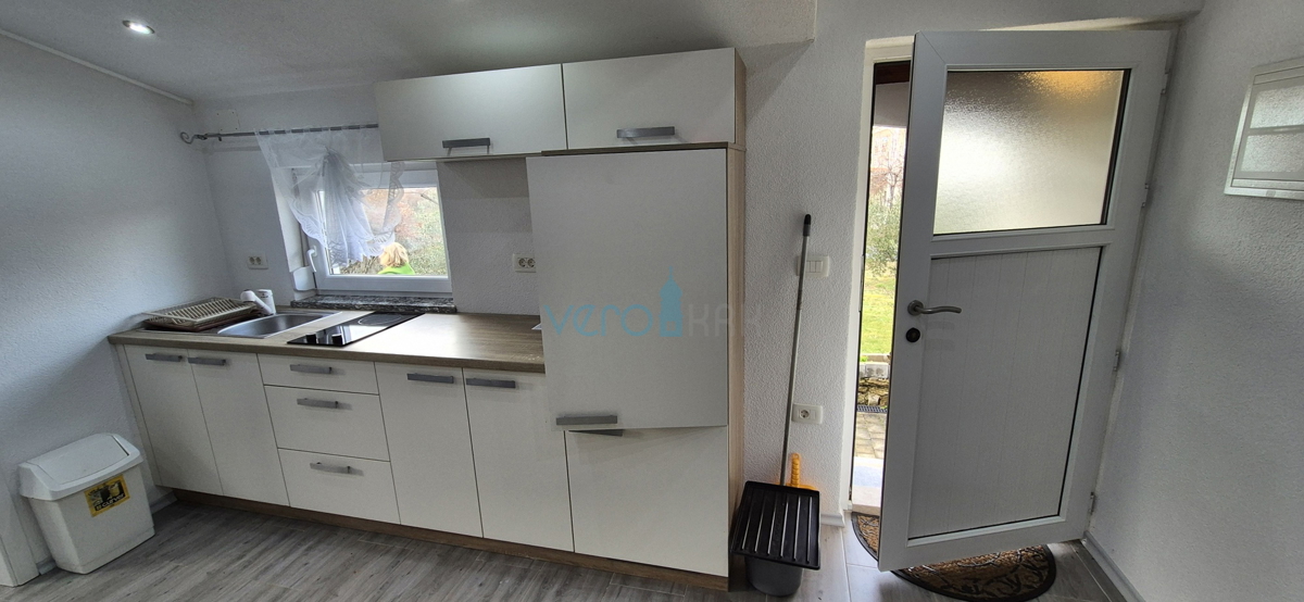 Istra, Buje, širša okolica, samostojna pritlična hiša na robu gradbene cone, prodaja