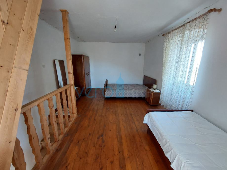 Hrvaška, Istra, Raša, kamnita dvojna hiša, razgled, vrt, prodaja