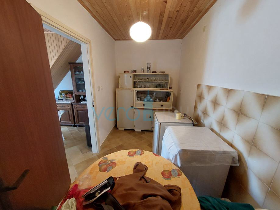 Hrvaška, Istra, Raša, kamnita dvojna hiša, razgled, vrt, prodaja