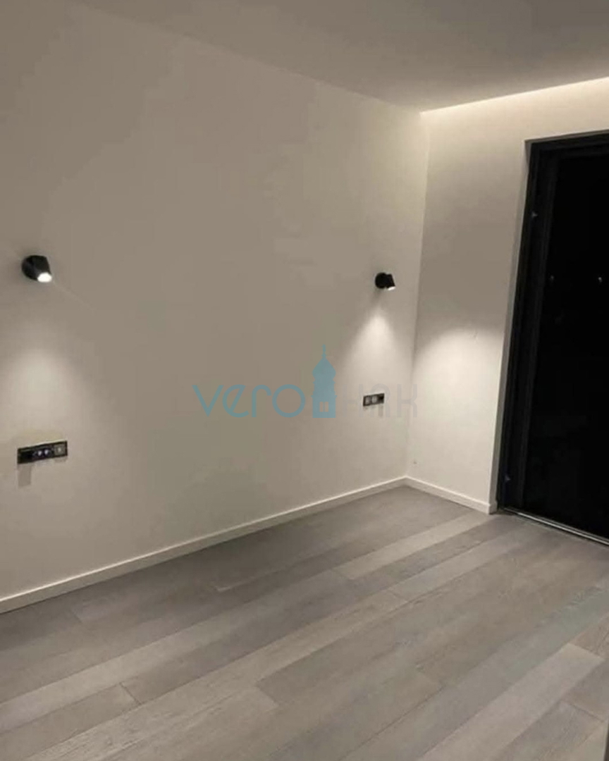 Mesto Krk, moderný byt 77 m2 s výhľadom na more, na predaj