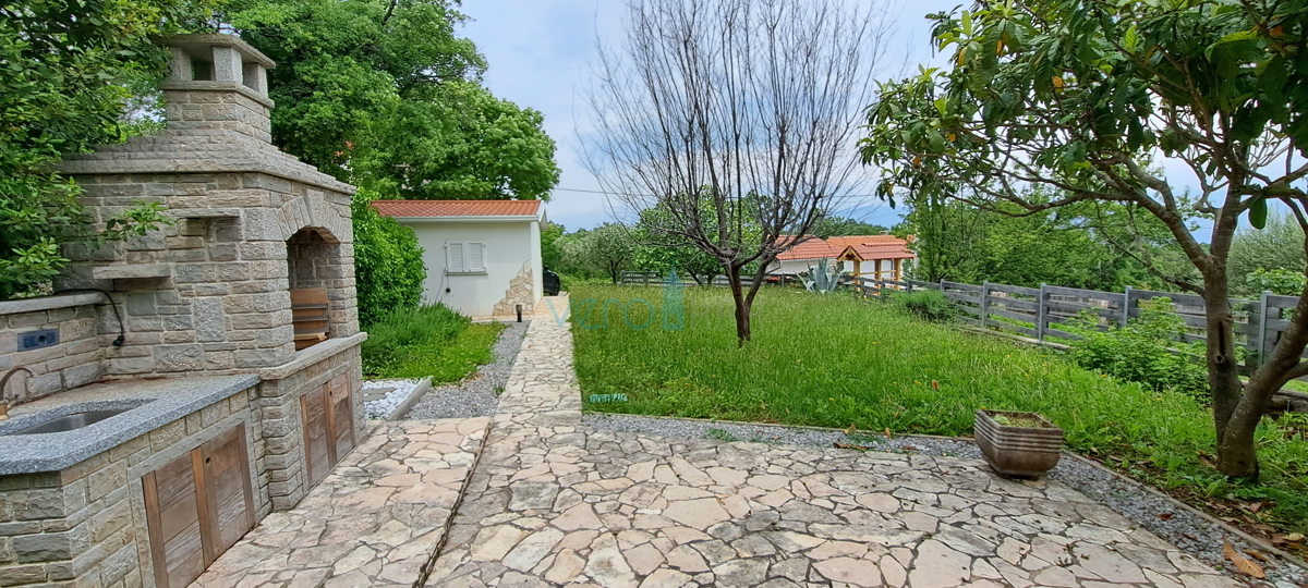 Uvala Soline, okolica, otok Krk, dvojna hiša z morskim razgledom, garažo in urejenim zemljiščem, prodaja