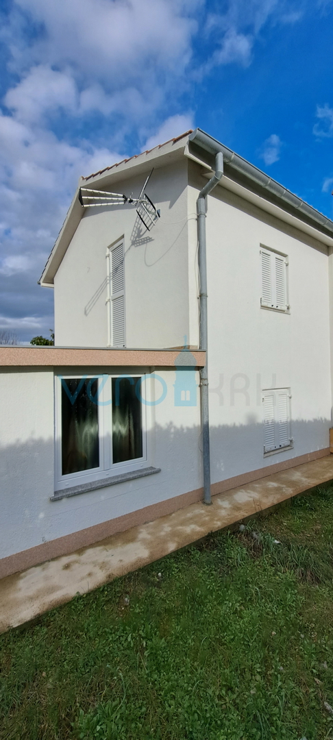 Uvala Soline, okolica, otok Krk, dvojna hiša z morskim razgledom, garažo in urejenim zemljiščem, prodaja