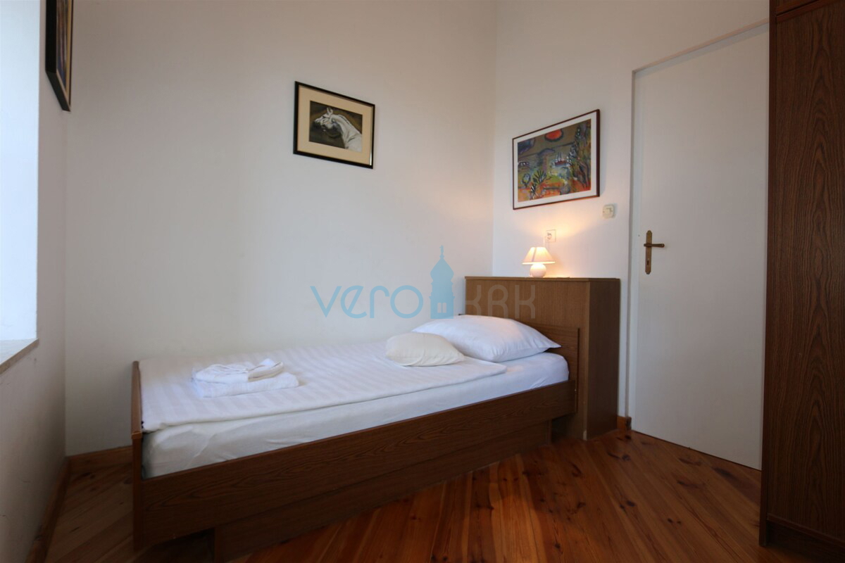 Otok Krk, Šilo, dvojna hiša 70 m do morja, razgled, prodaja