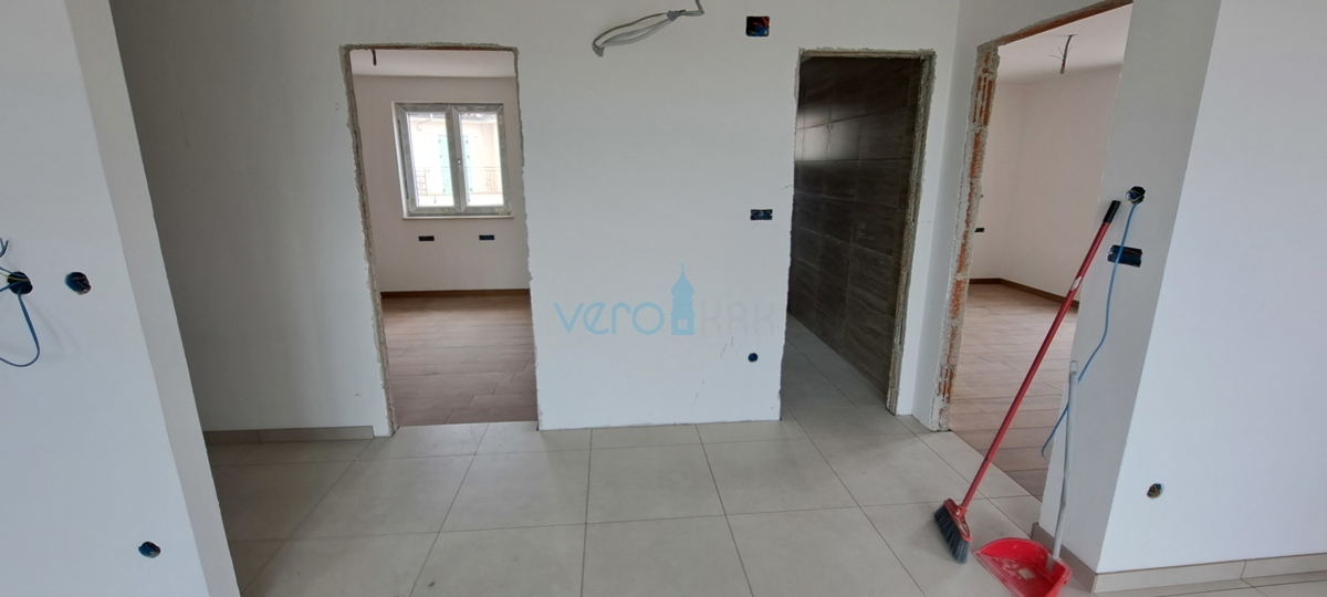 Malinska, širše območje, dvosobno stanovanje z dnevno sobo v izgradnji, prodamo