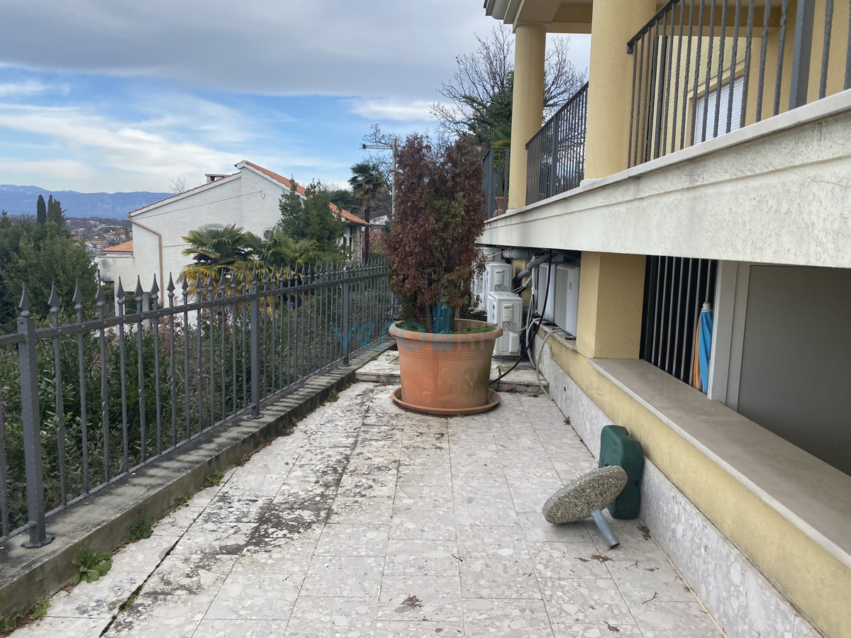 Omišalj, Njivice, Samostojna hiša 120 m od plaže z odprtim pogledom, prodamo