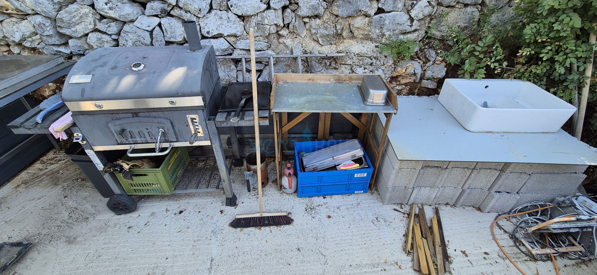 Kvarner, Novi Vinodolski, Klenovica - parcela 566 m2, hiša s bazenom, pogled na morje, prodaja
