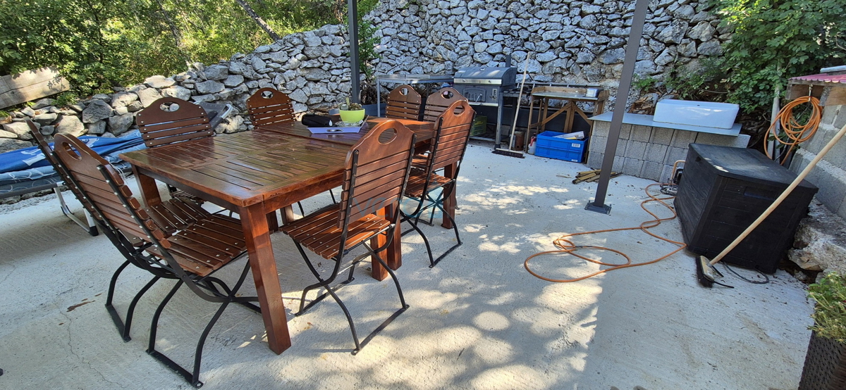 Kvarner, Novi Vinodolski, Klenovica - parcela 566 m2, hiša s bazenom, pogled na morje, prodaja