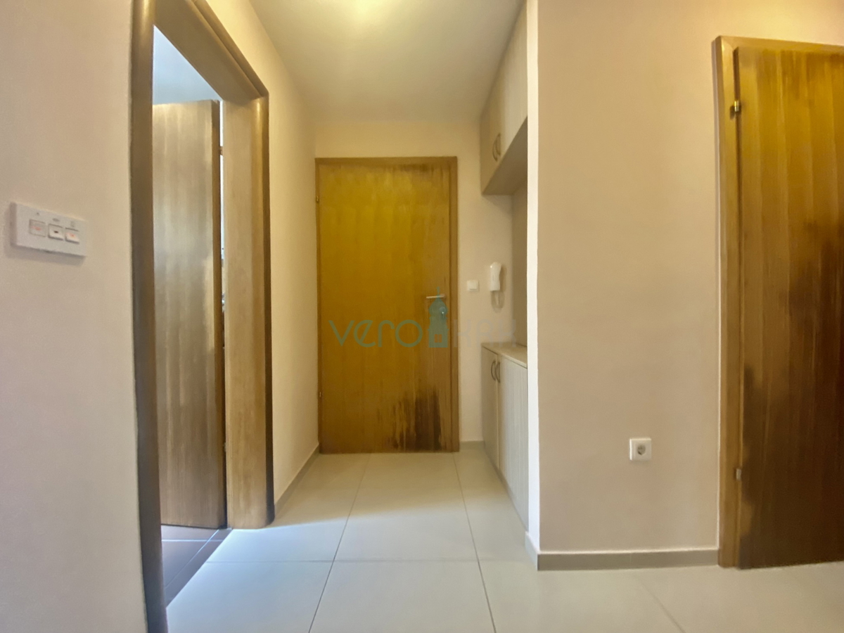 Dobrinj, Soline, Apartma, pritličje 70m2, terasa, blizu morja, prodamo