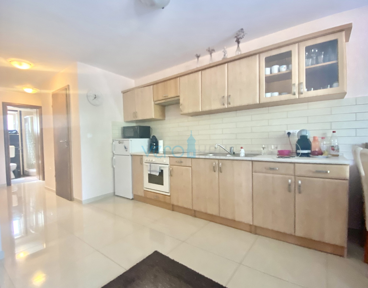 Dobrinj, Soline, Apartma, pritličje 70m2, terasa, blizu morja, prodamo