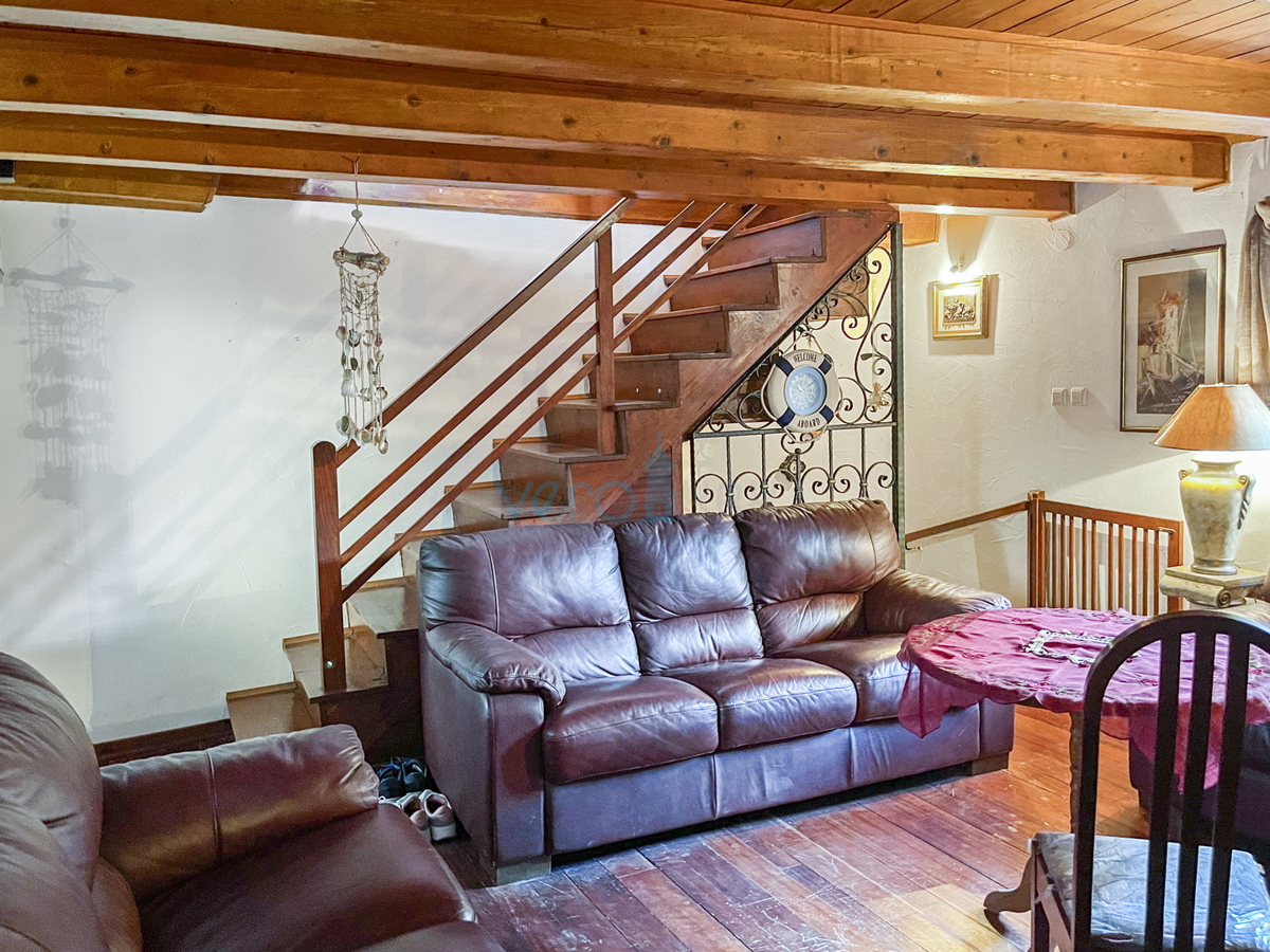 Dobrinj, otok Krk, adaptirana rustikalna hiša, 80 m2, razgled, prodaja