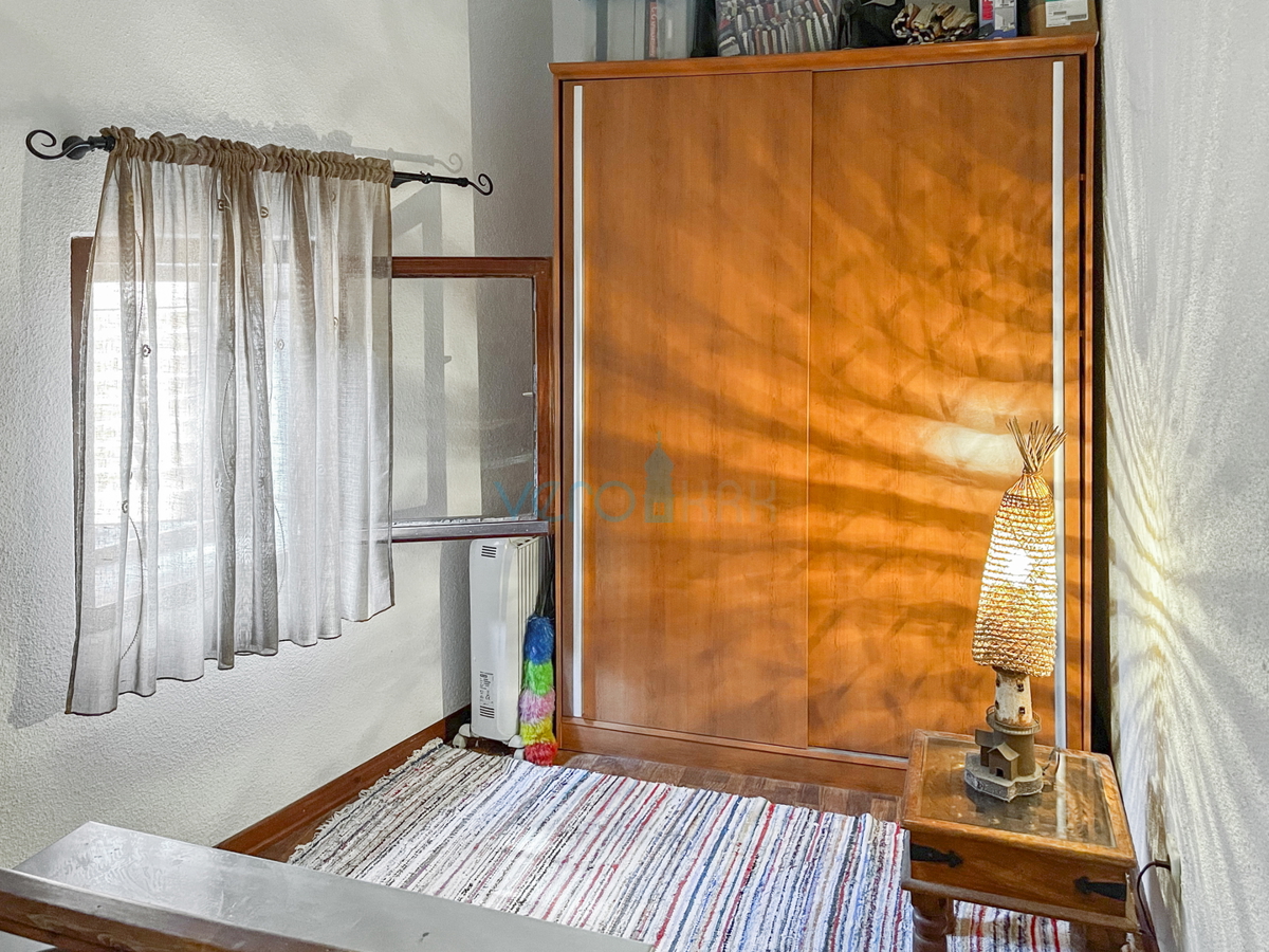 Dobrinj, otok Krk, adaptirana rustikalna hiša, 80 m2, razgled, prodaja