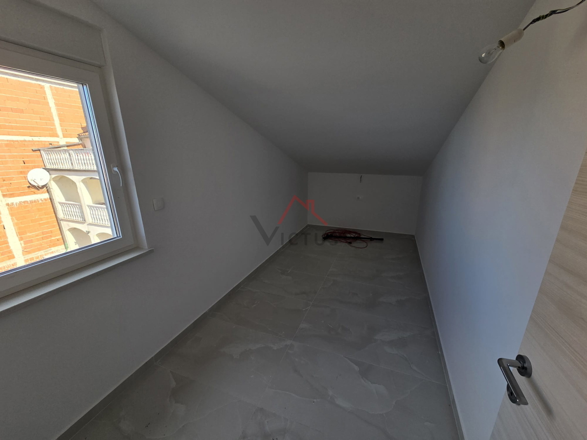 CRIKVENICA - 3S+DB, stanovanje s prostorno teraso, 100 m2