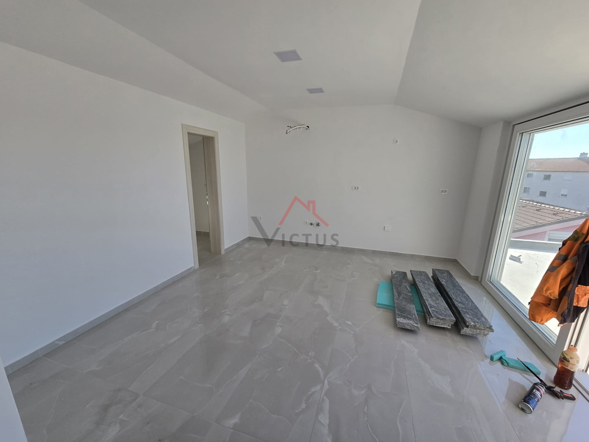 CRIKVENICA - 3S+DB, stanovanje s prostorno teraso, 100 m2