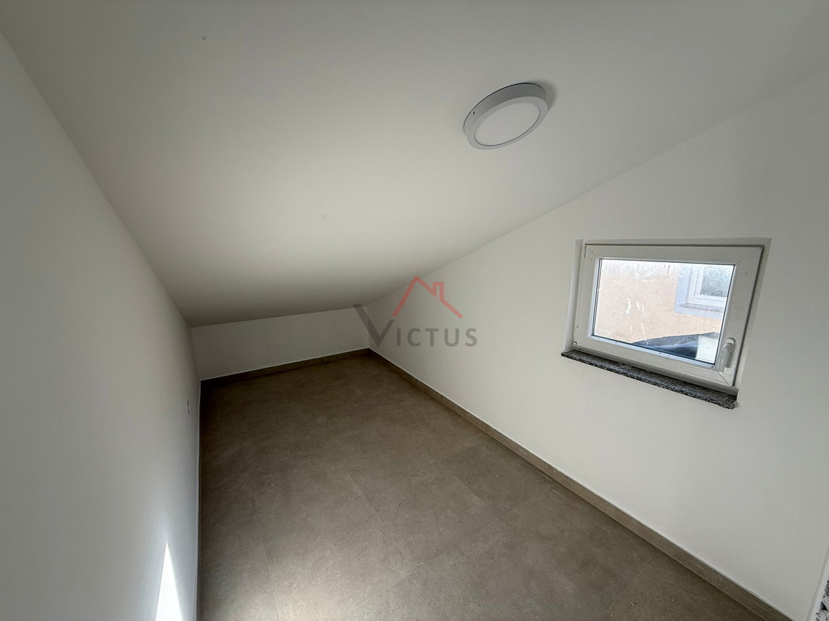 CRIKVENICA - 2S+DB, stanovanje s teraso in shrambo, 81 m2