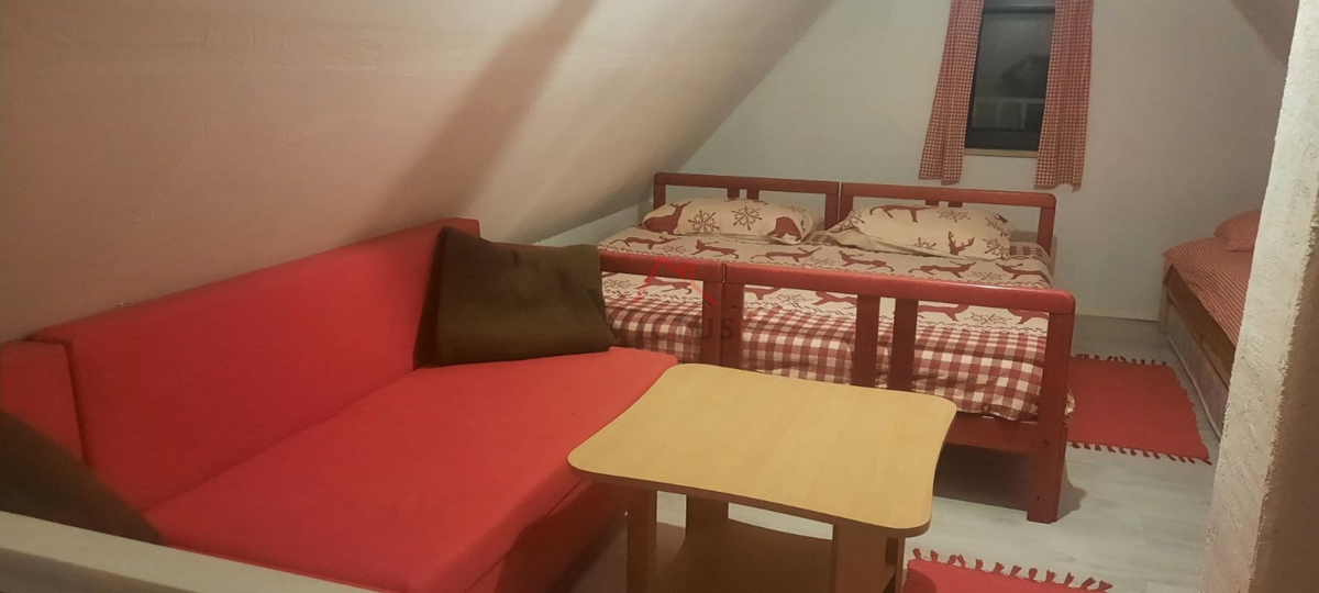 BRIBIR, LUKOVO - Hiša v gozdu