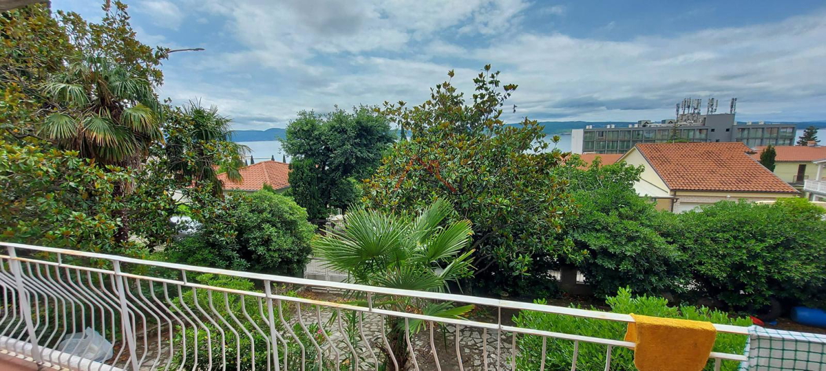 SELCE - Samostojna hiša z vrtom, 150 m od morja