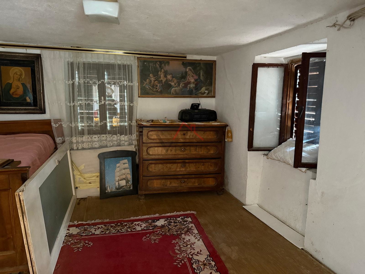 GRIŽANE - Kamnita hiša