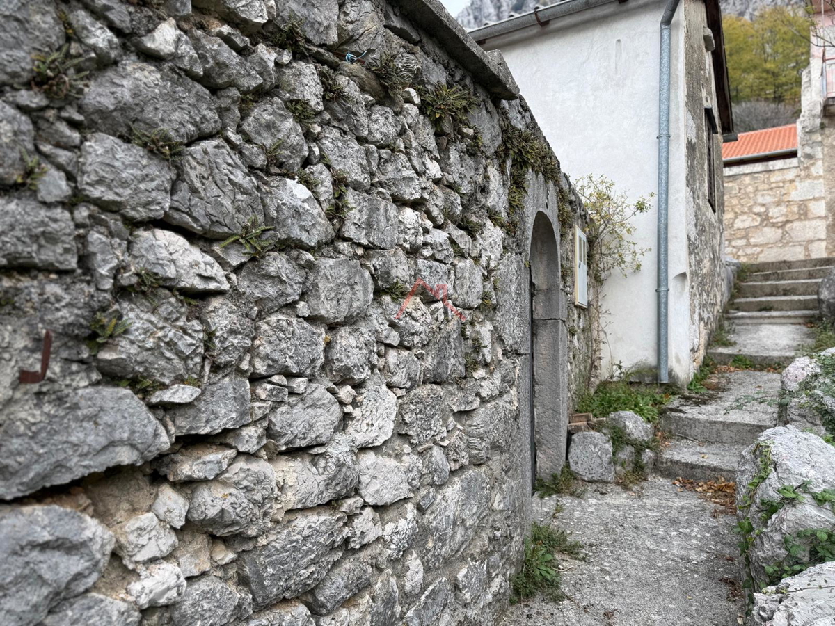 GRIŽANE - Kamnita hiša